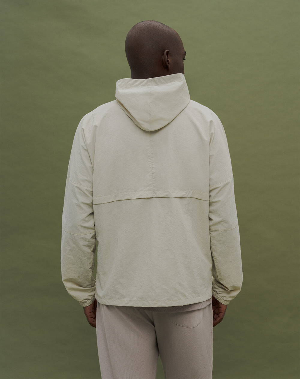 Chaqueta oversized fit con capucha arena