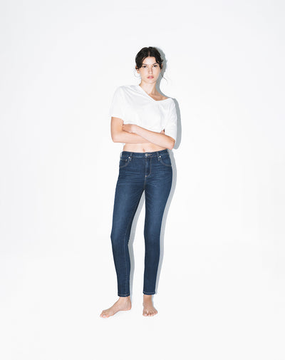 Jean súper skinny tiro medio índigo oscuro mujer