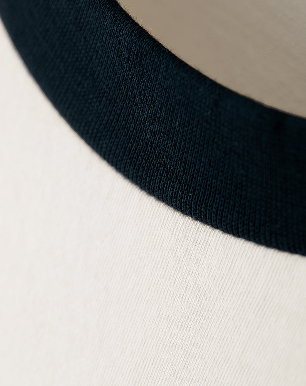 Camiseta regular fit manga corta vainilla