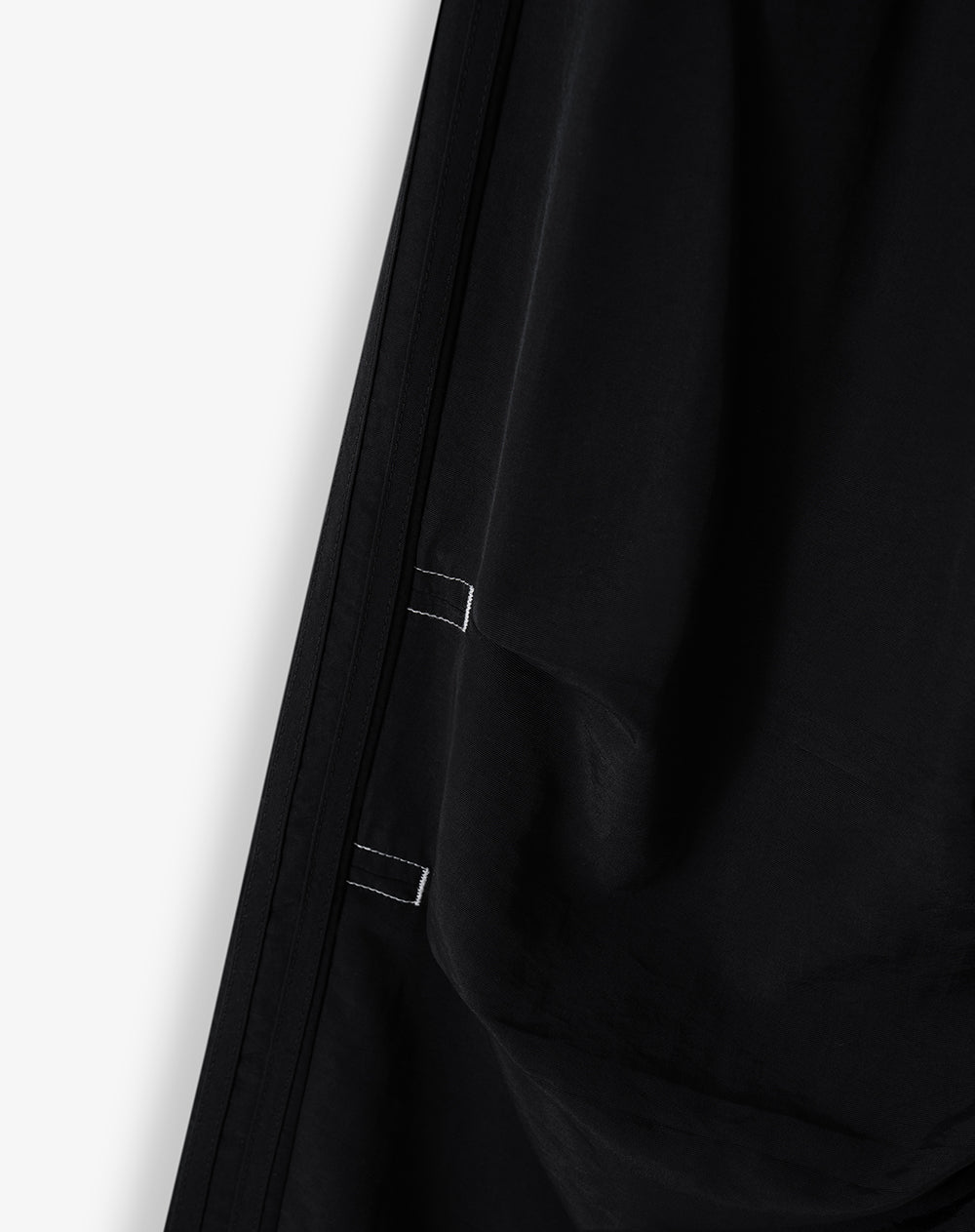 Pantalón loose tiro medio negro hombre