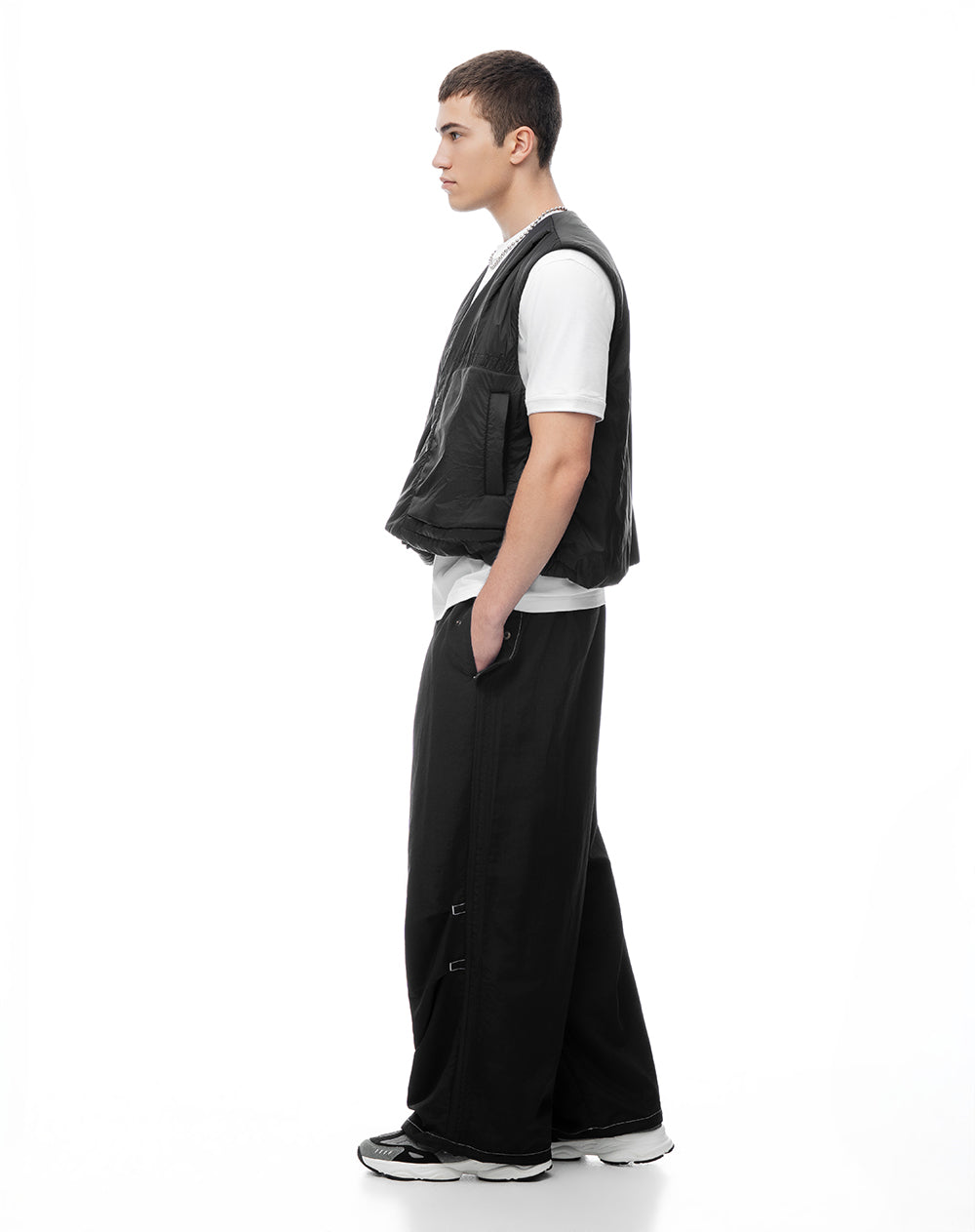 Pantalón loose tiro medio negro hombre