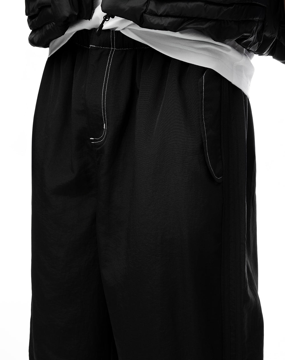 Pantalón loose tiro medio negro hombre
