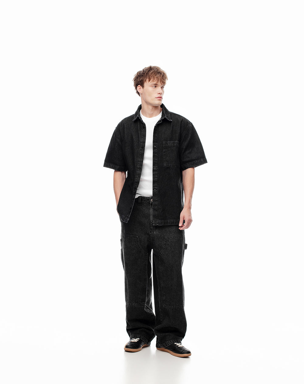 Camisa regular fit manga corta denim negro