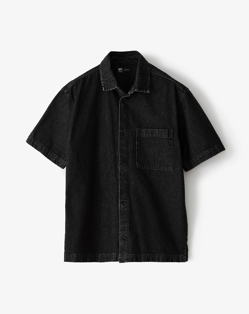 Camisa regular fit manga corta denim negro
