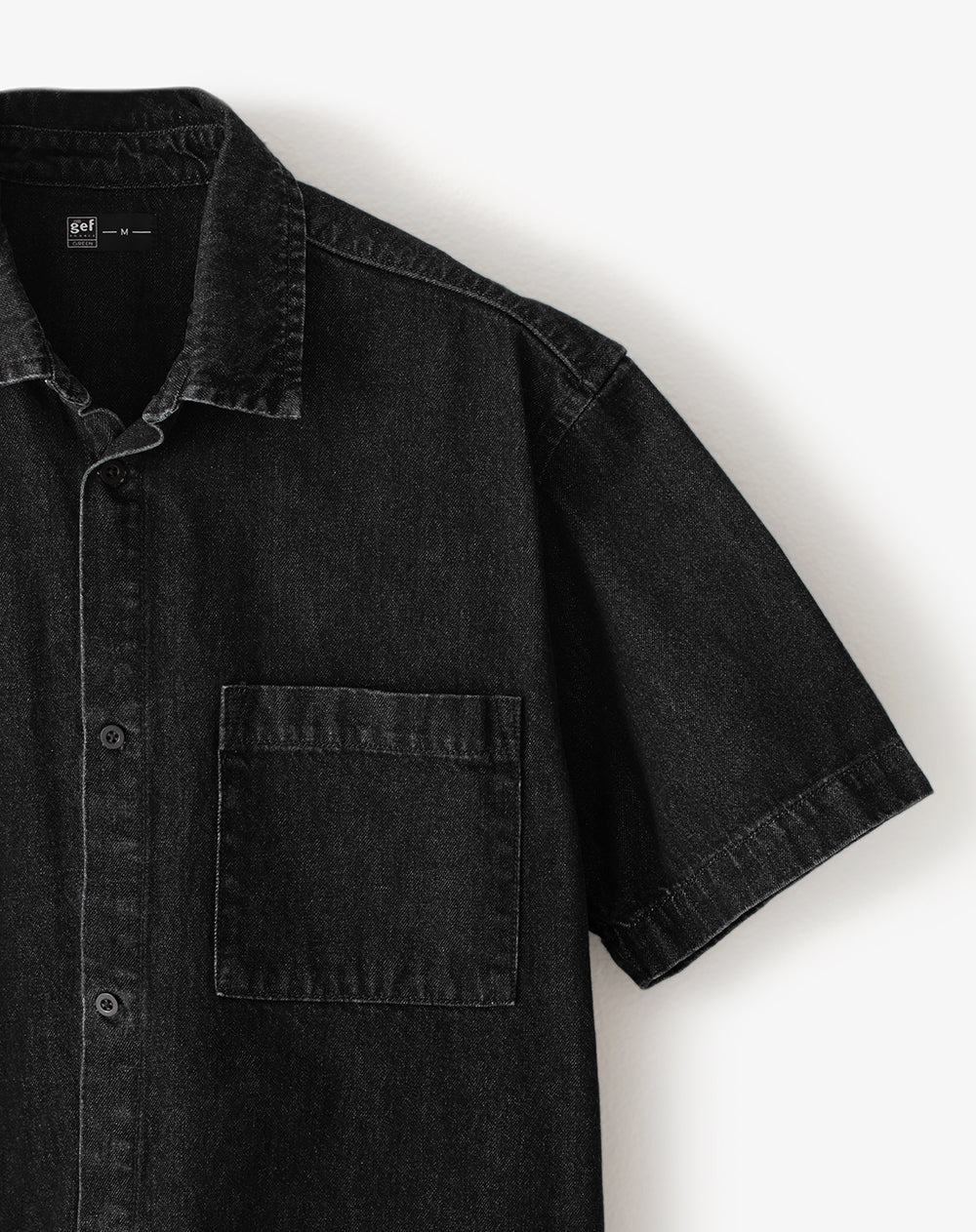 Camisa regular fit manga corta denim negro