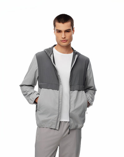 Chaqueta rompevientos gris hombre