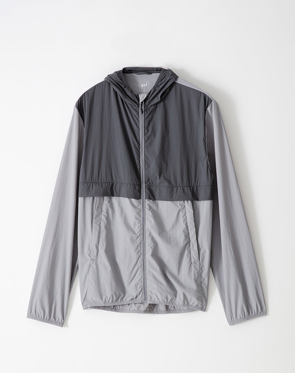 Chaqueta rompevientos gris hombre