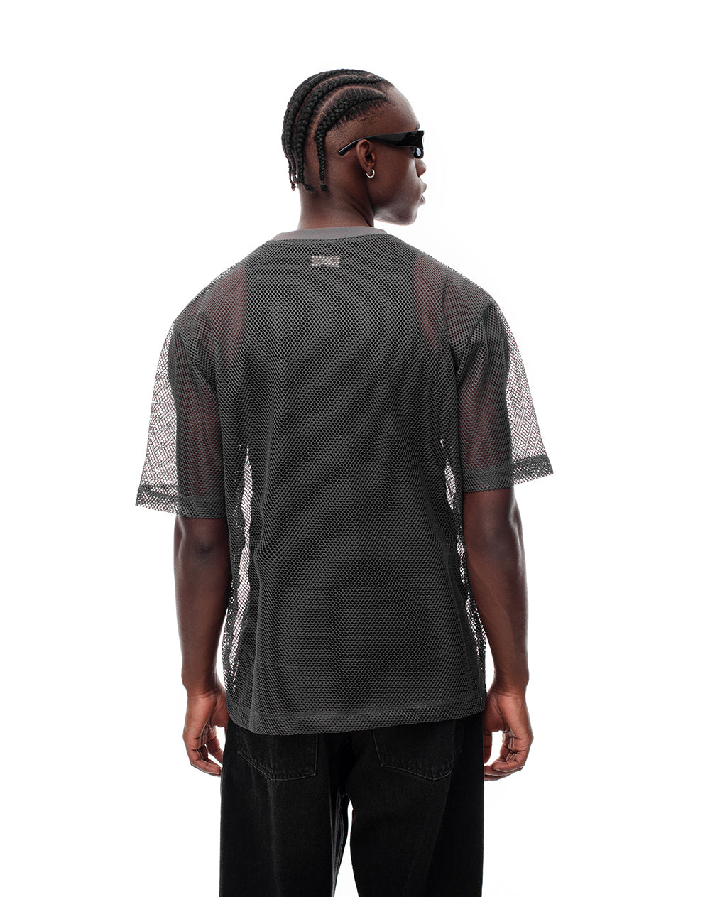 Camiseta regular malla gris estampada hombre