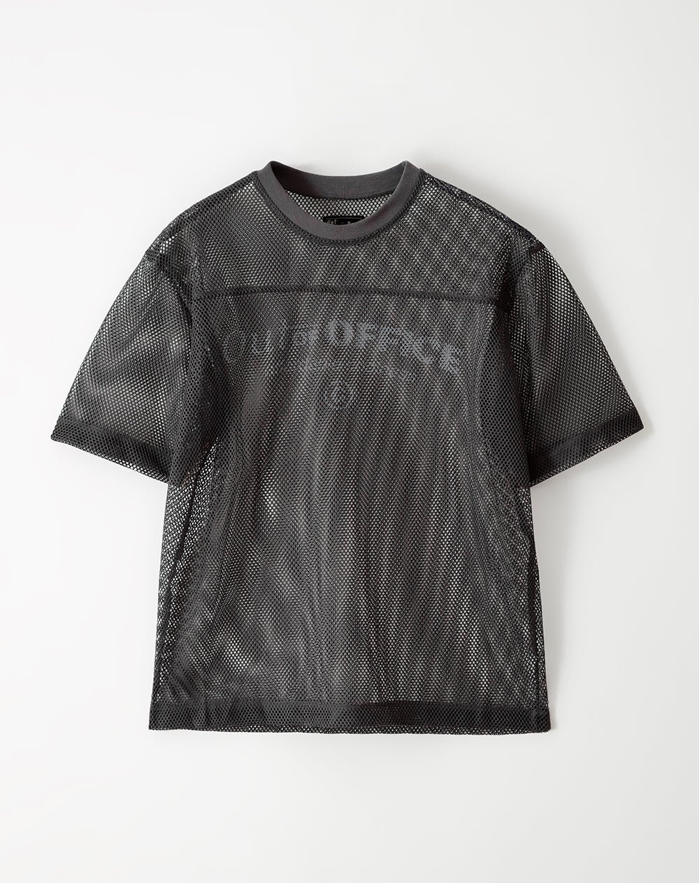 Camiseta regular malla gris estampada hombre