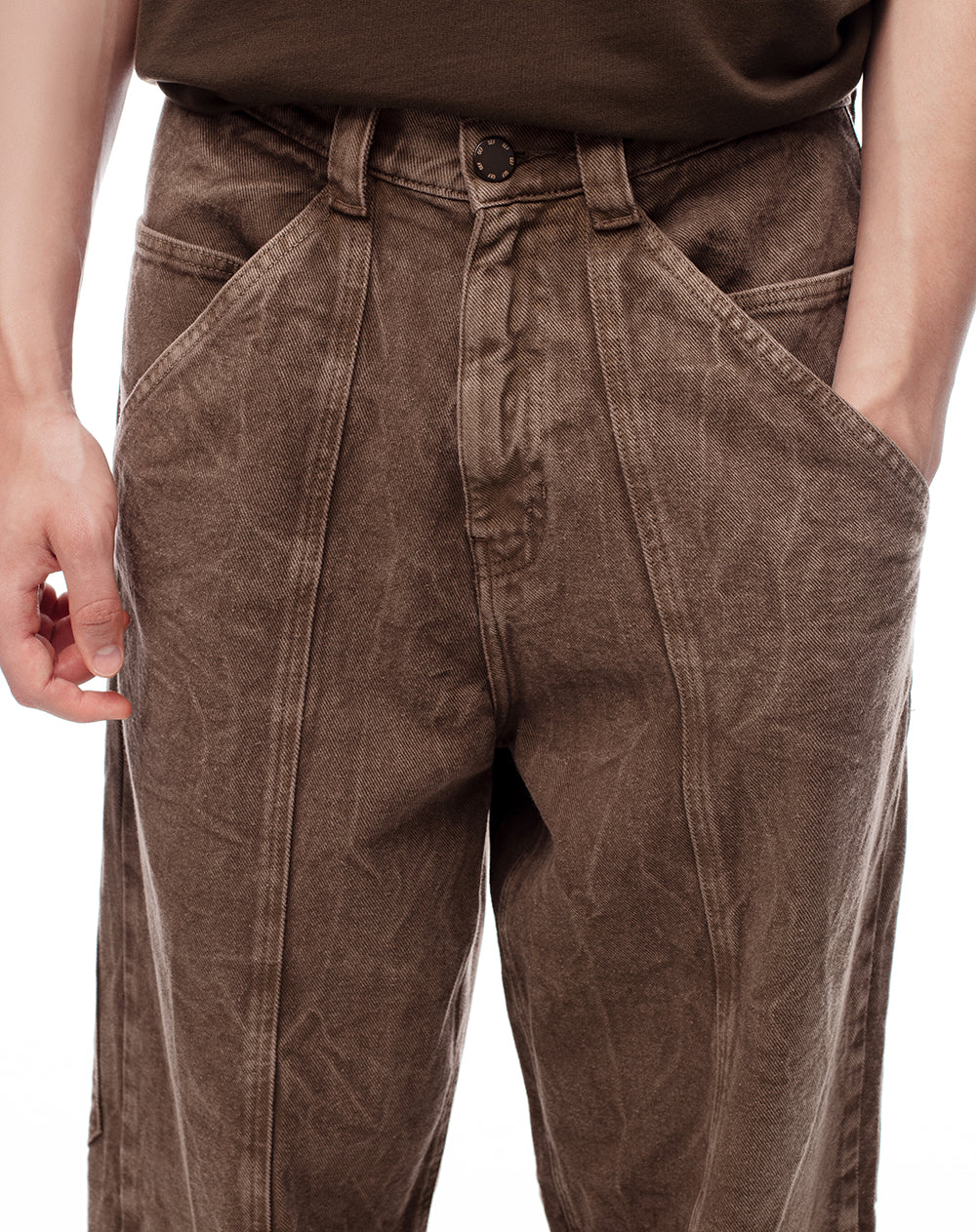 Jean wide leg utilitario café hombre
