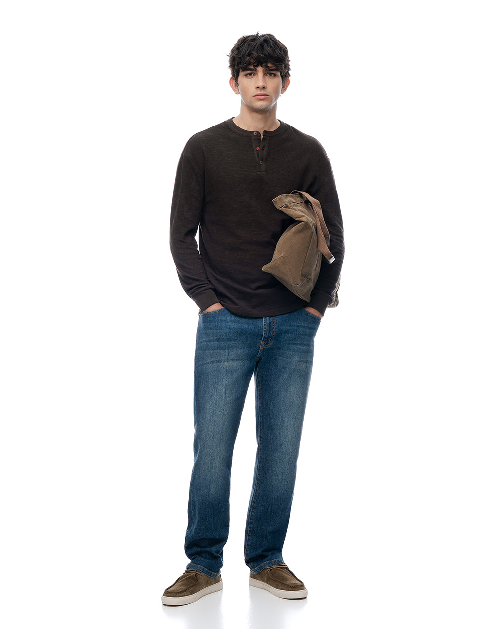 Camiseta slim fit manga larga café
