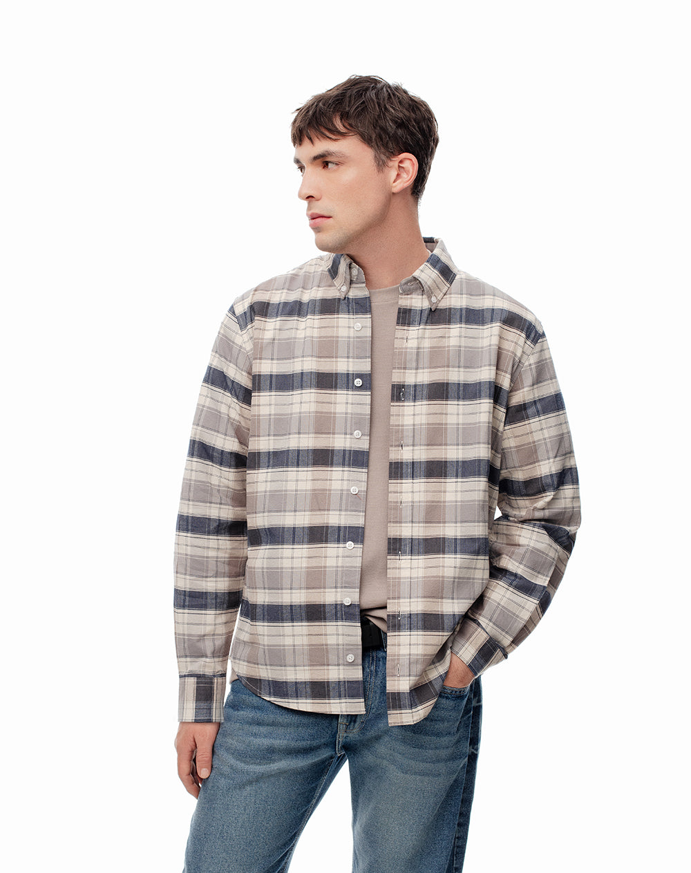 Camisa regular fit manga larga café con cuadros