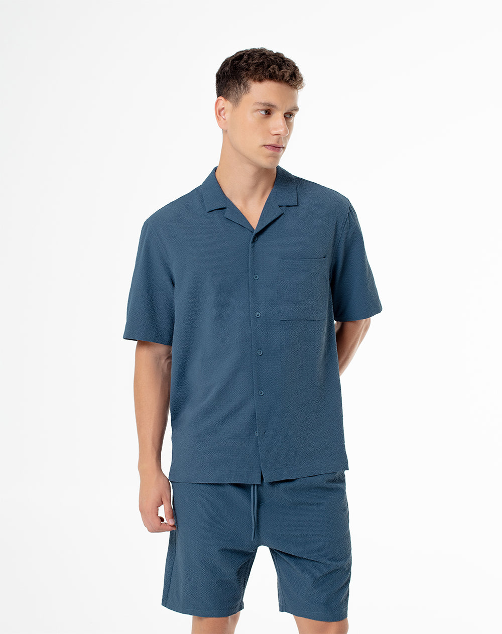 Camisa regular fit manga corta azul oscuro