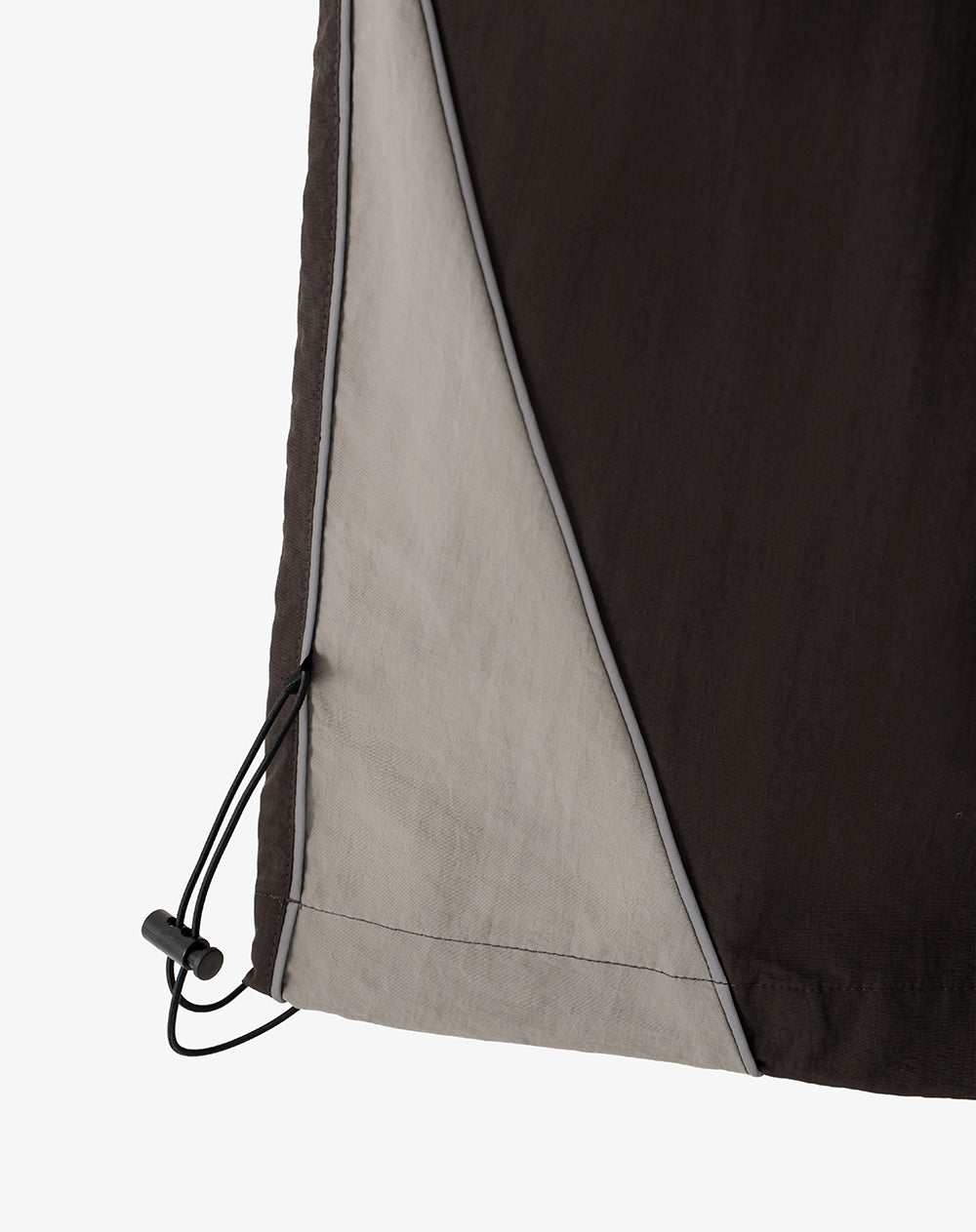 Pantalón oversized fit tiro medio cafe bloques