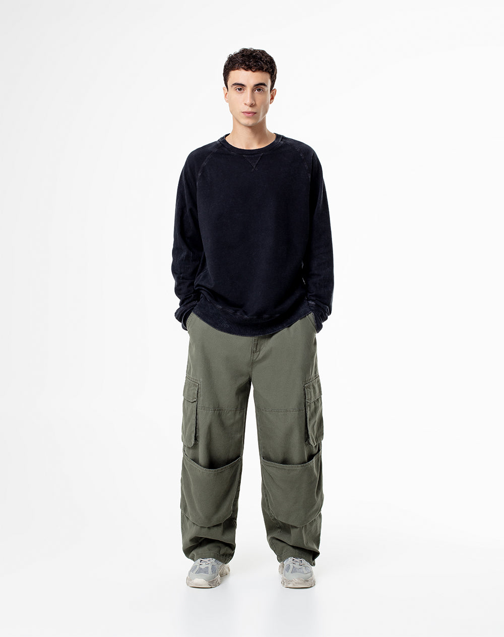 Pantalón loose fit tiro medio verde