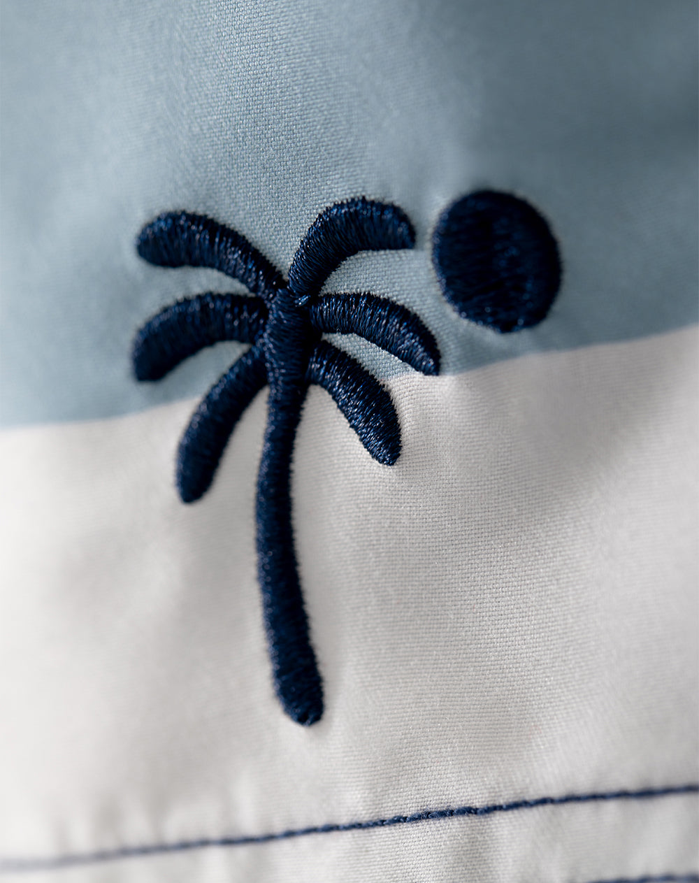Pantaloneta azul rayas