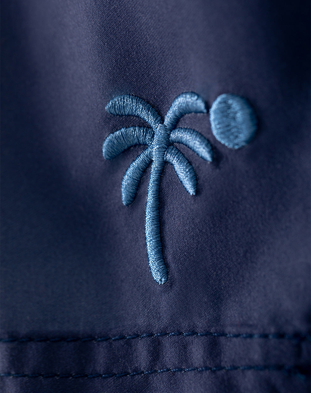 Pantaloneta azul bloques