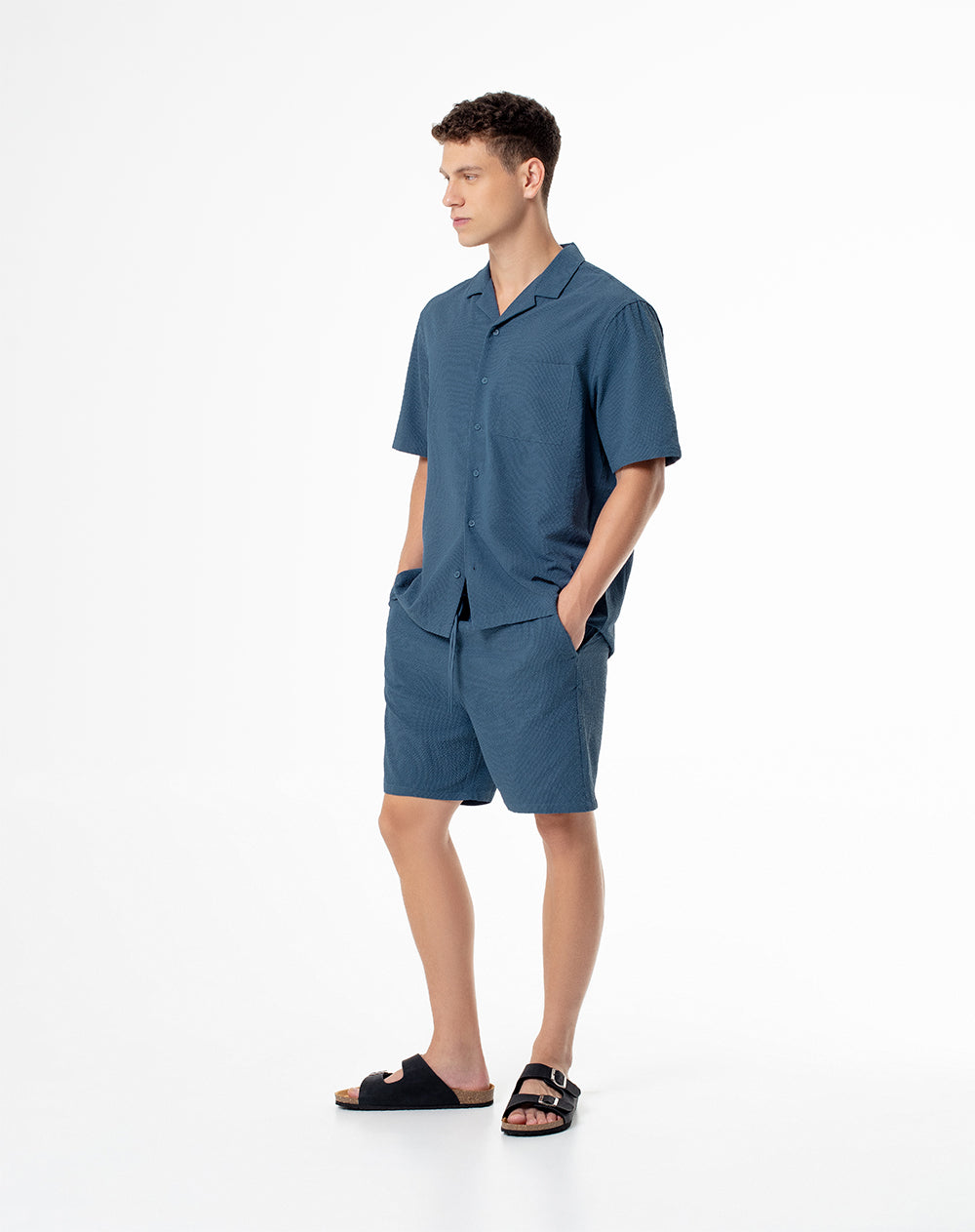 Pantaloneta azul oscura