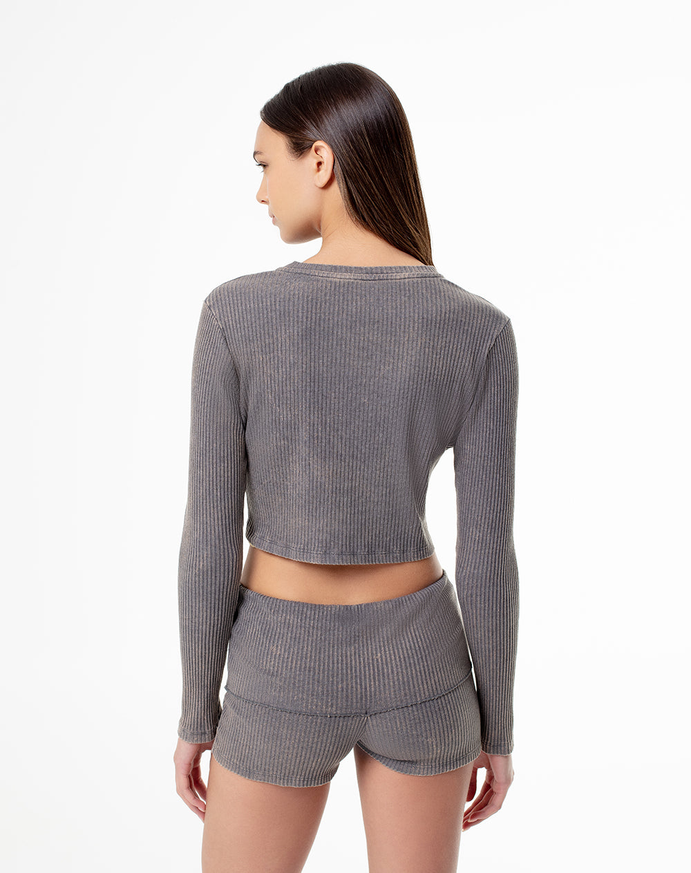 Camiseta slim fit manga larga gris