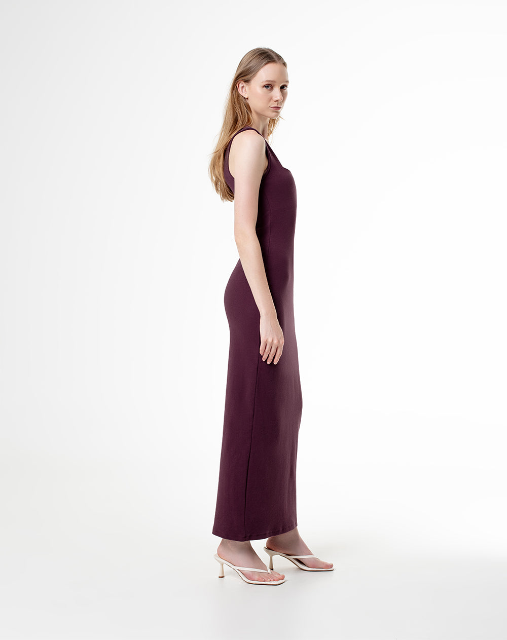 Vestido largo en rib vino tinto