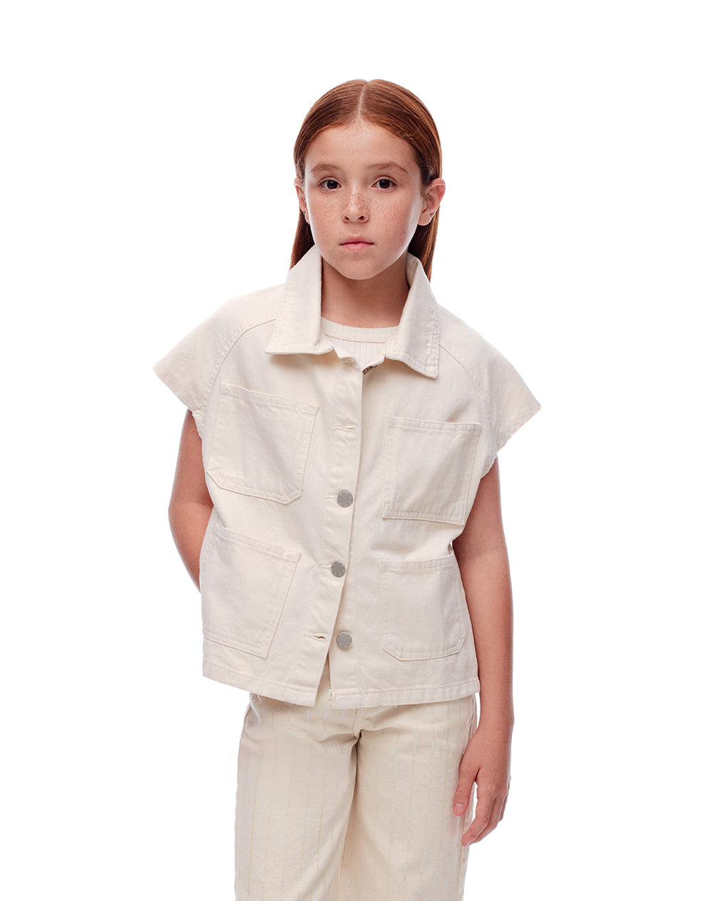 Chaleco oversized fit sin capucha crema