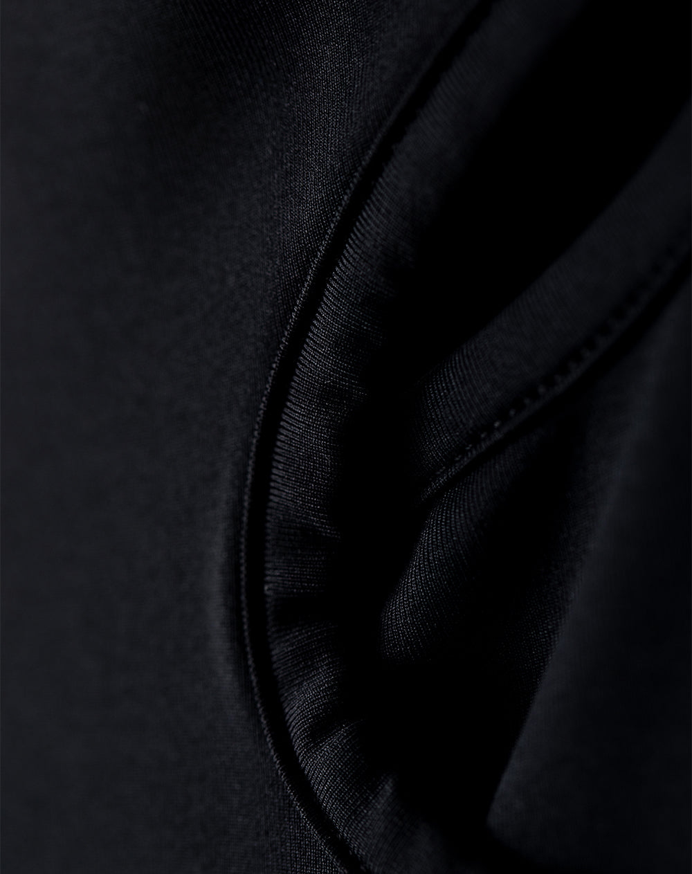 Camiseta slim fit negra