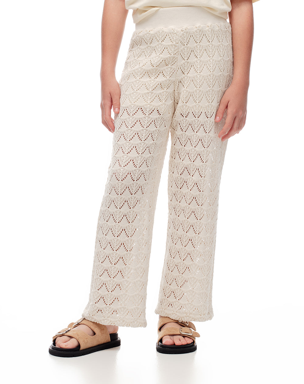 Pantalón recto tiro medio tejido crema niña