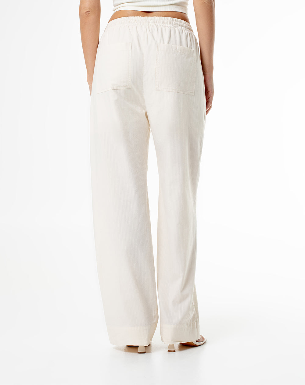 Pantalón relaxed fit tiro alto vainilla