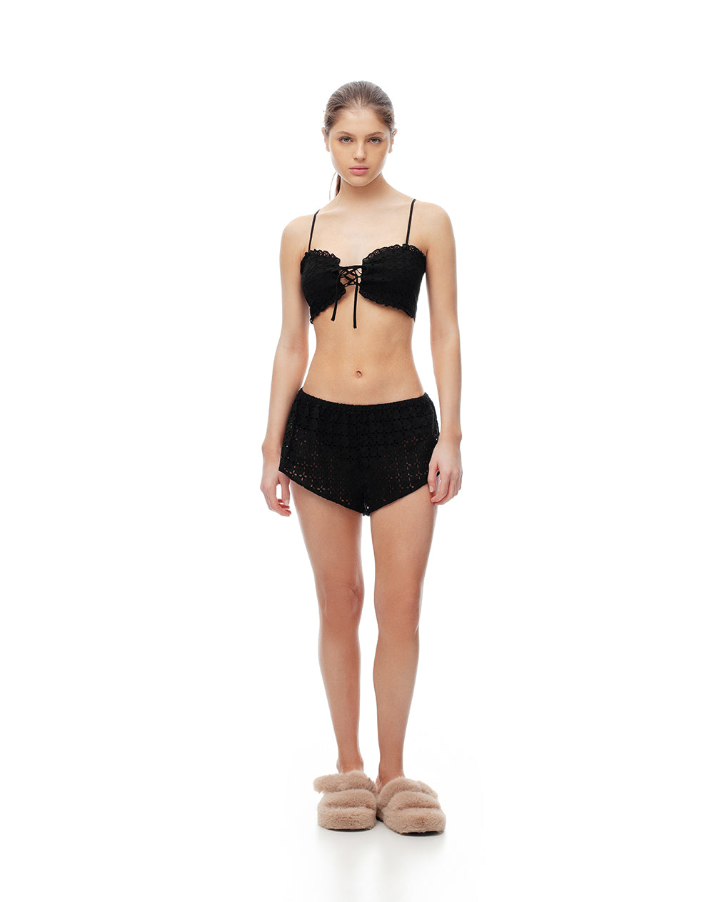 Crop top anudado ojalillo negro mujer