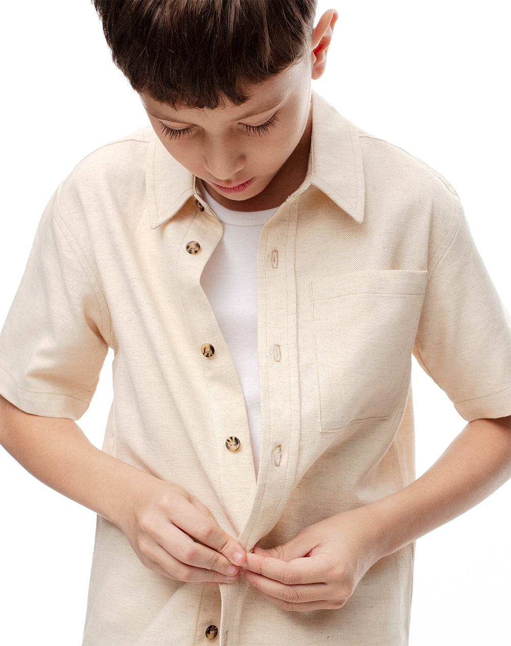 Camisa regular fit manga corta crema