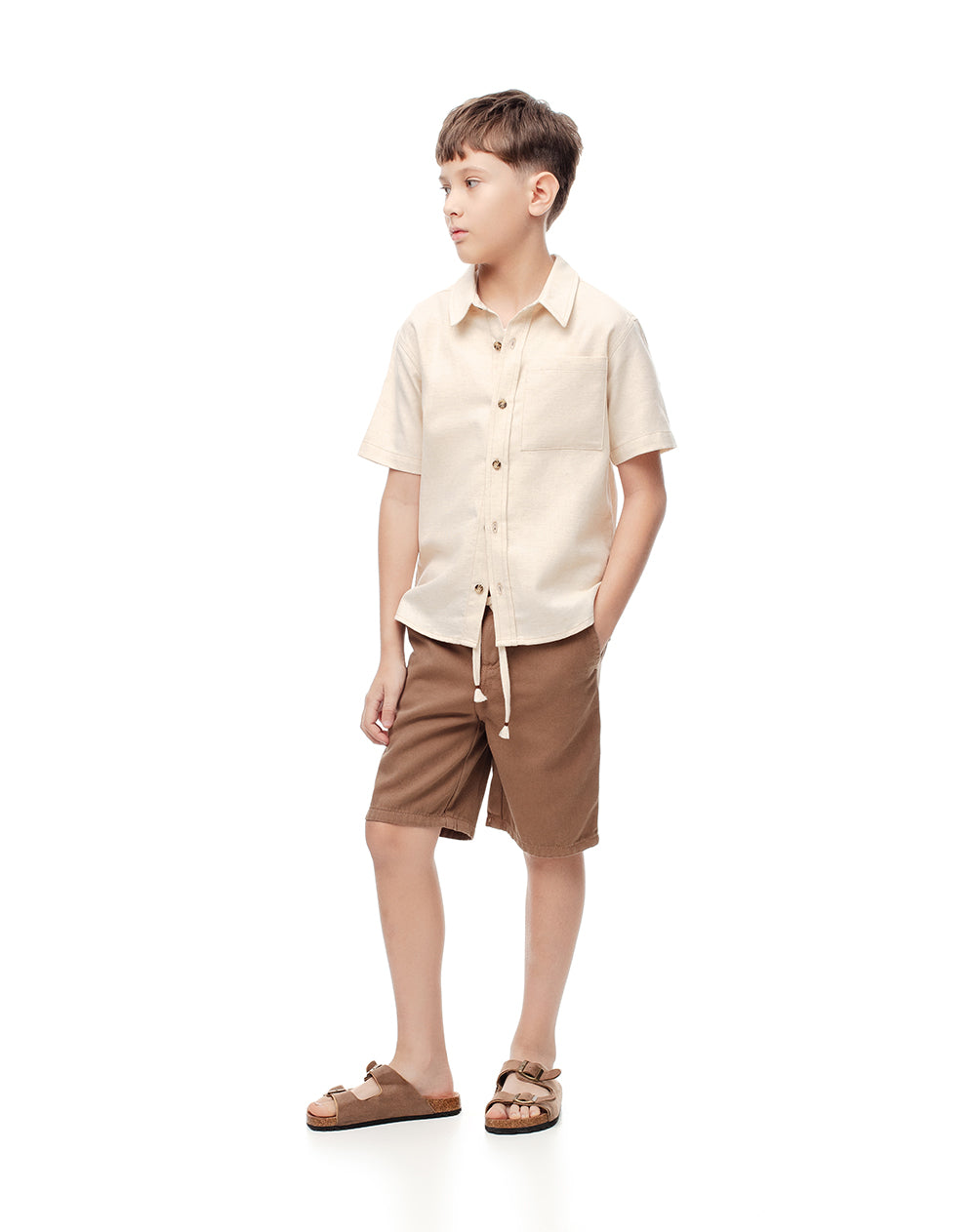 Camisa regular fit manga corta crema
