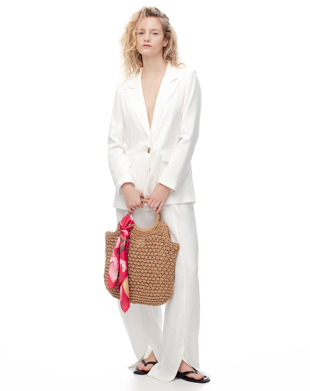 Pañuelo satinado fucsia estampado