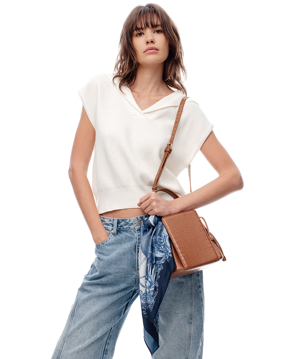 Pañuelo satinado azul estampado