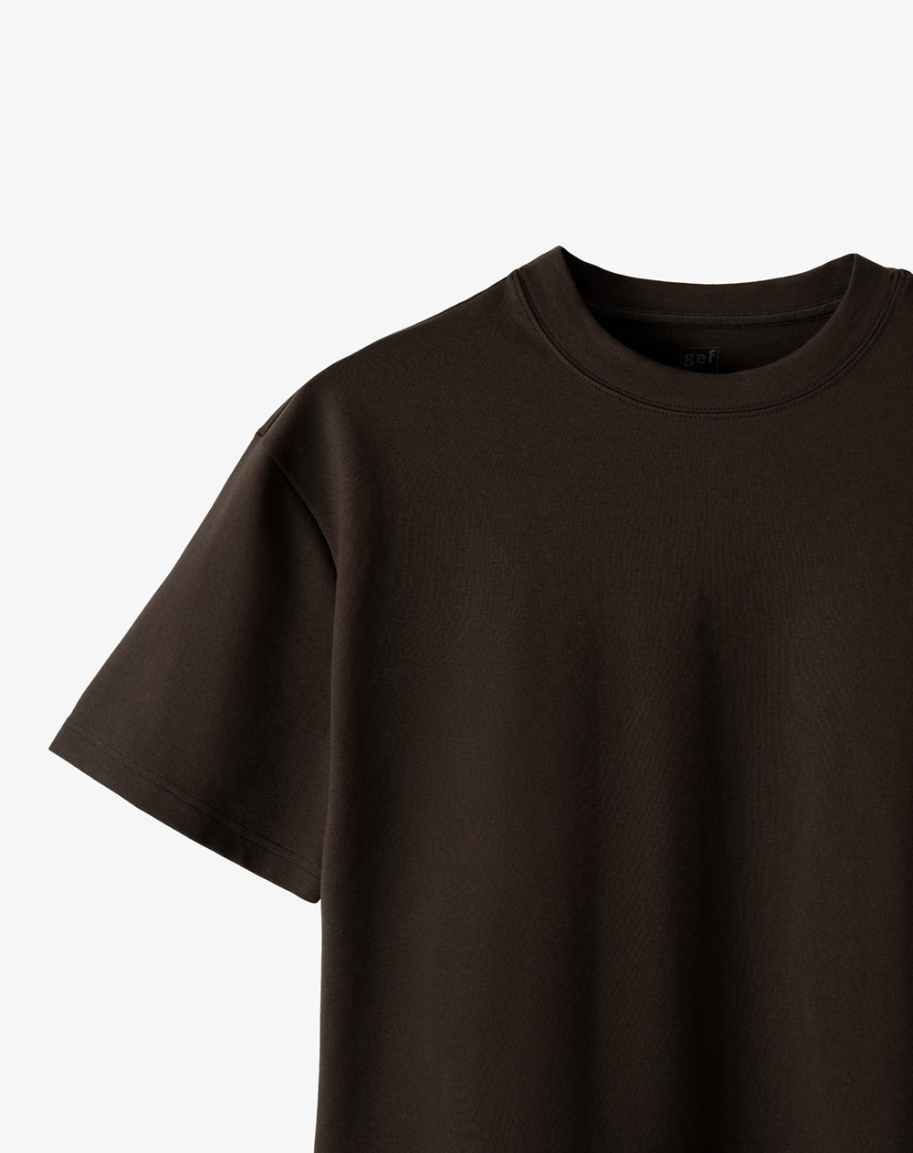 Camiseta regular manga corta café hombre
