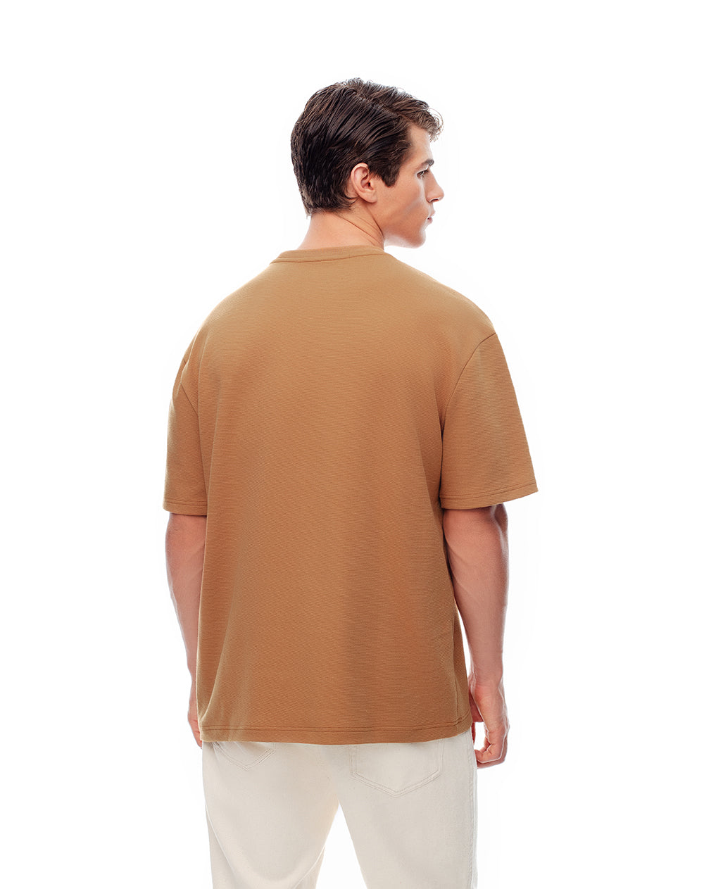 Camiseta regular fit manga corta caramelo