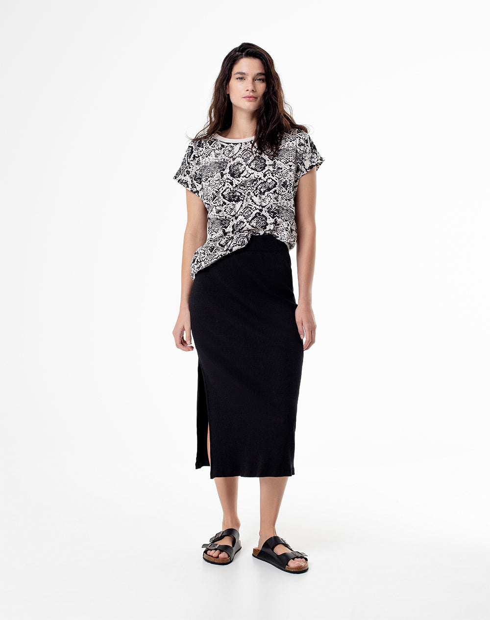 Camiseta regular fit manga corta cruda estampada