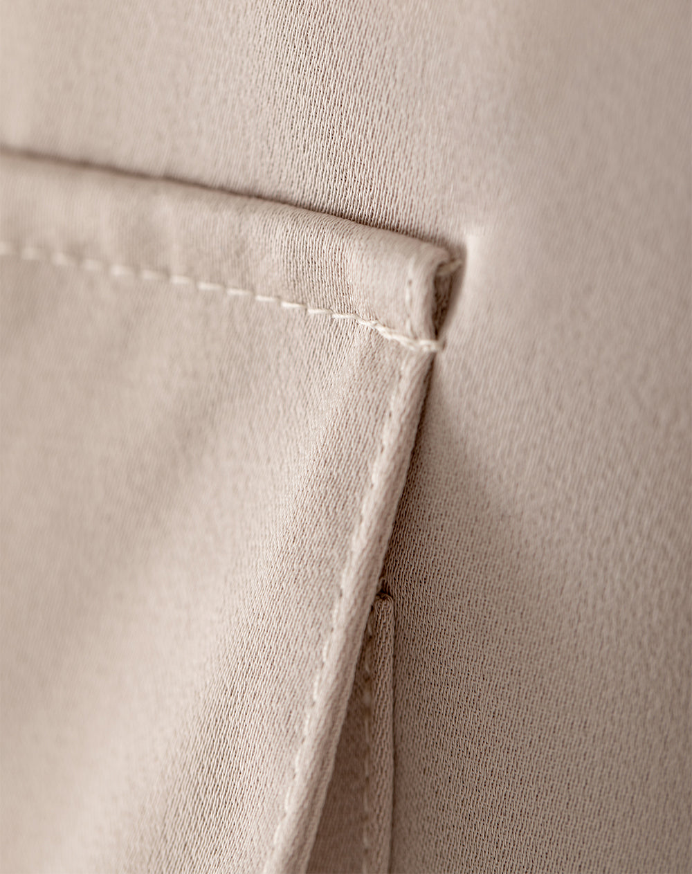 Pantalón loose fit tiro alto arena