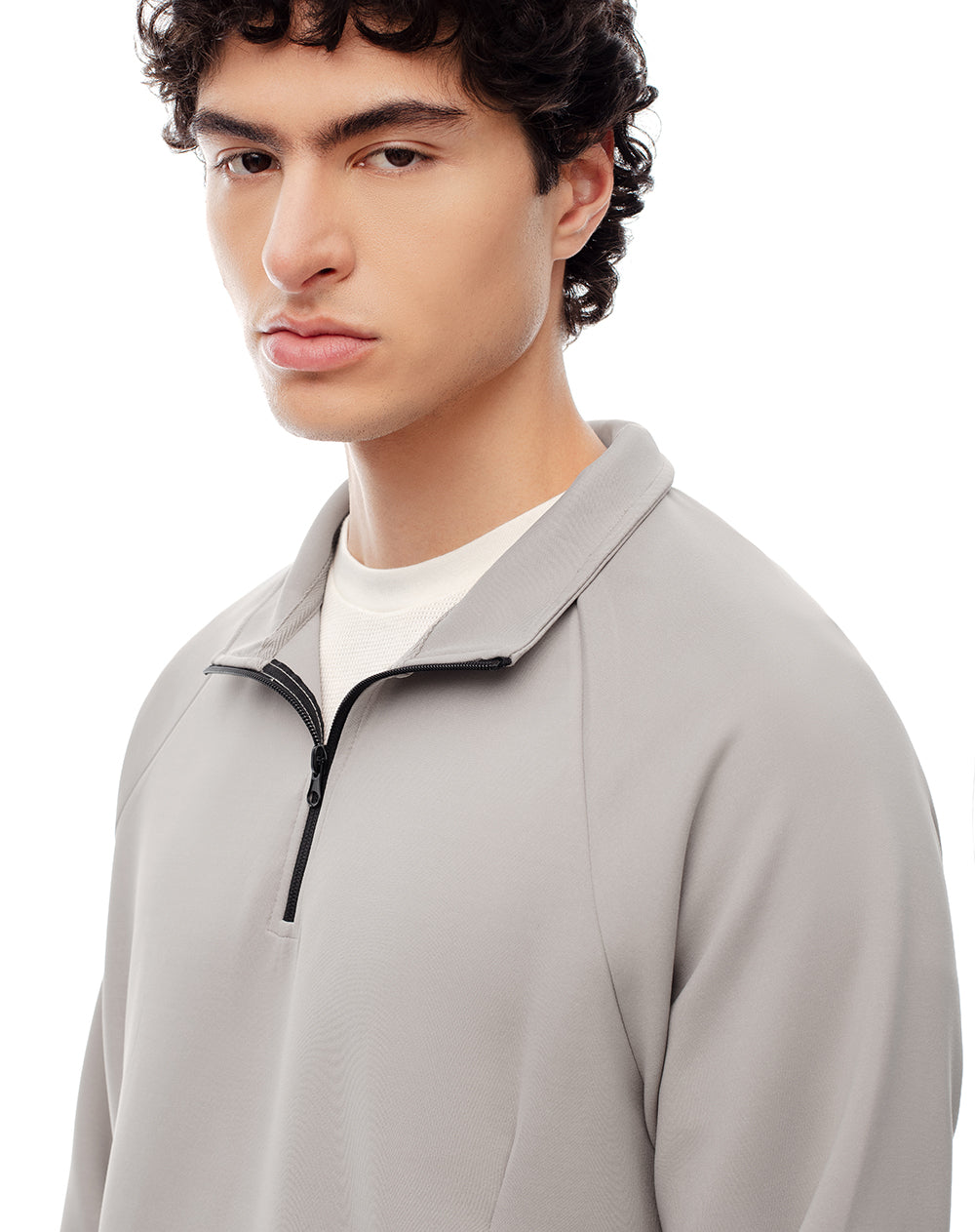 Buzo regular fit taupe