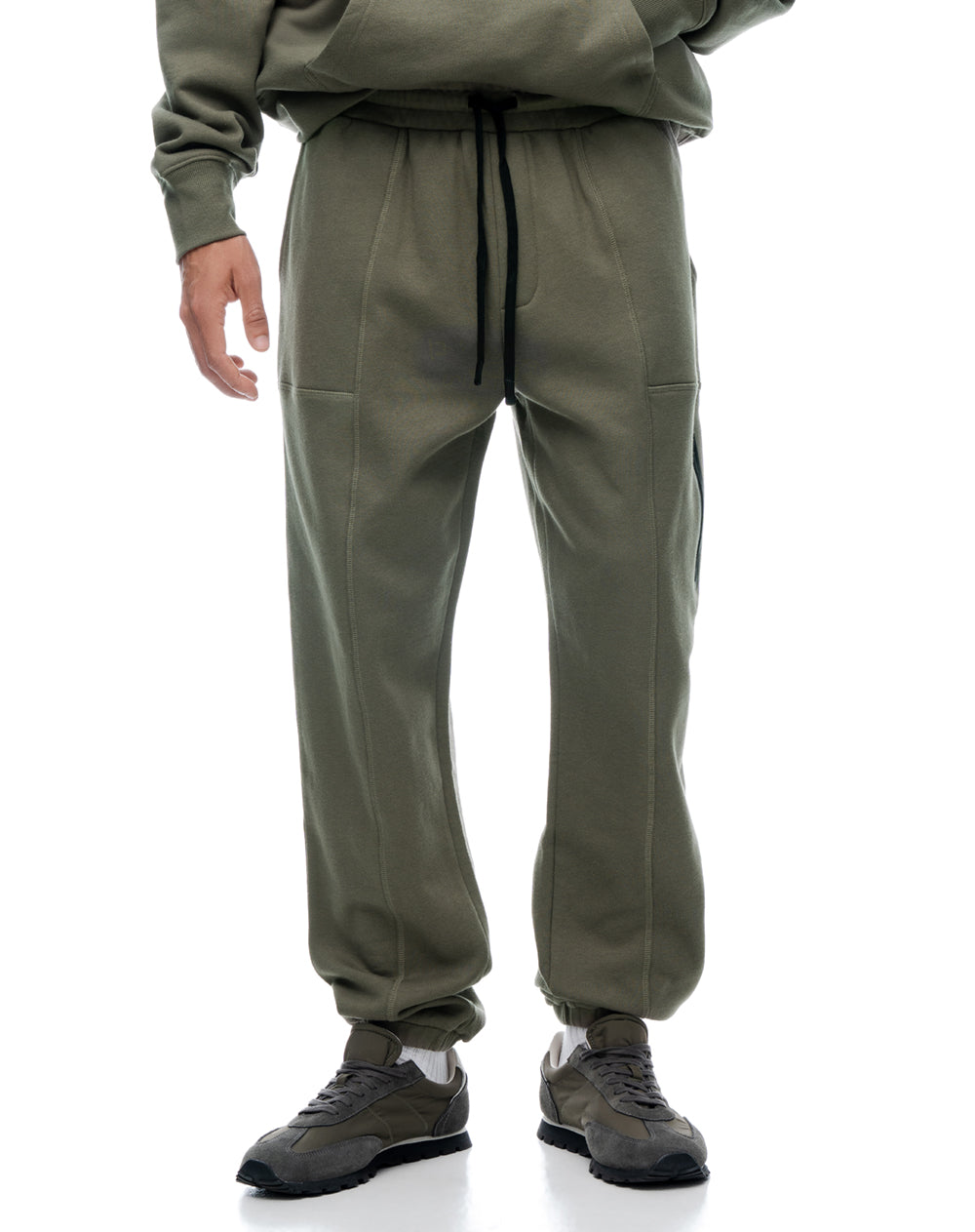 Jogger regular café hombre
