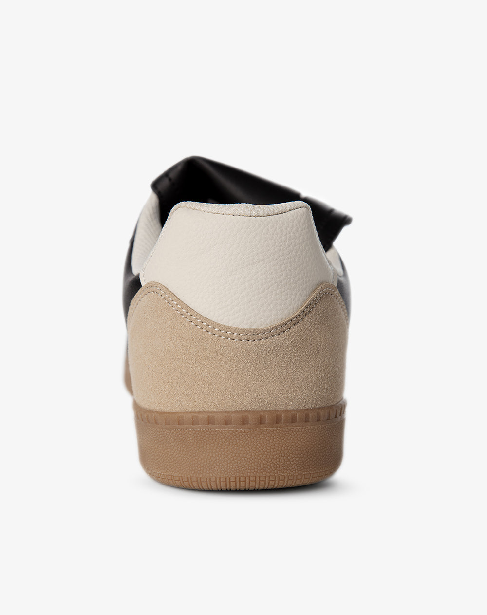 Tenis negro