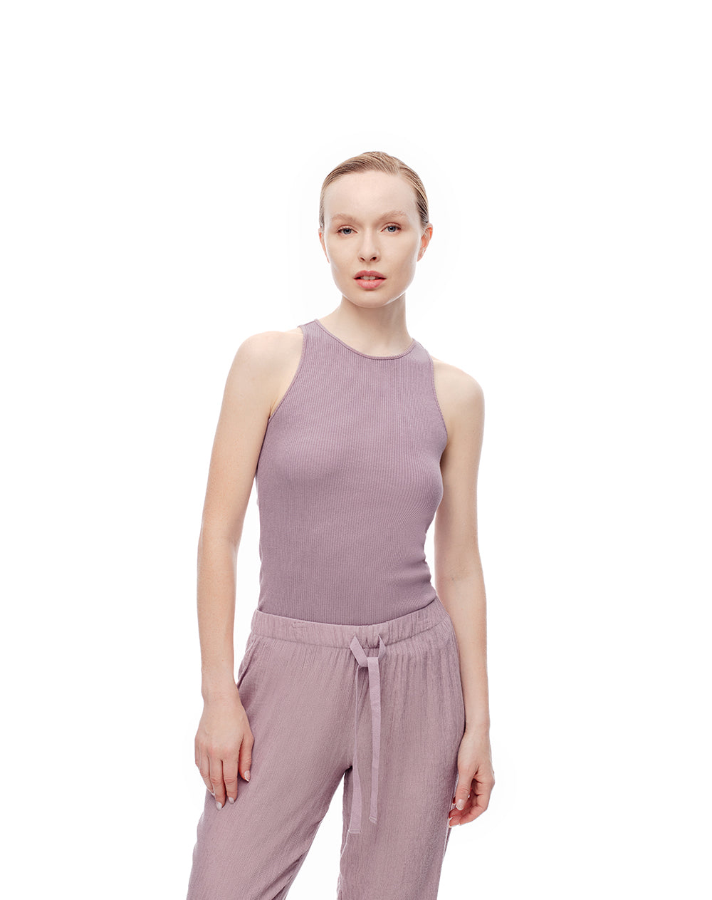 Camiseta slim fit morada