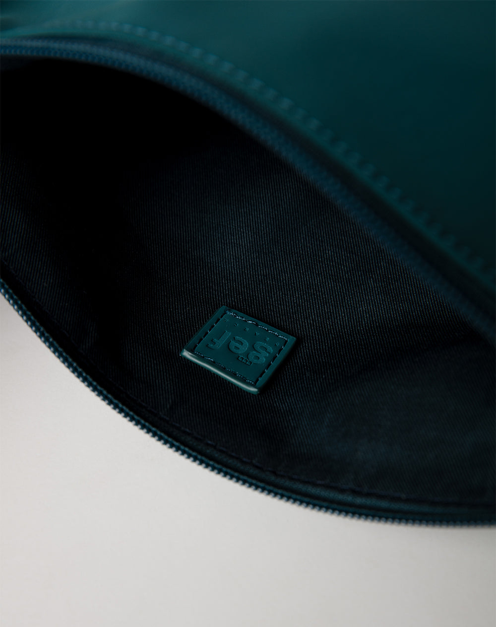 Estuche verde