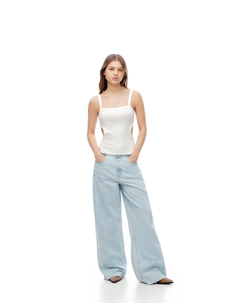Jean loose fit tiro medio indigo claro