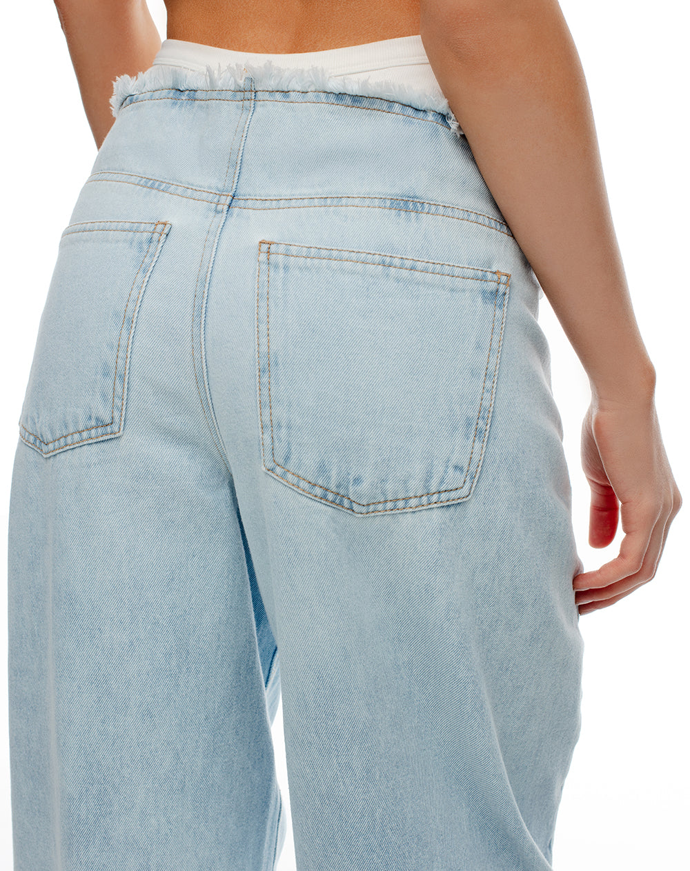Jean loose fit tiro medio indigo claro