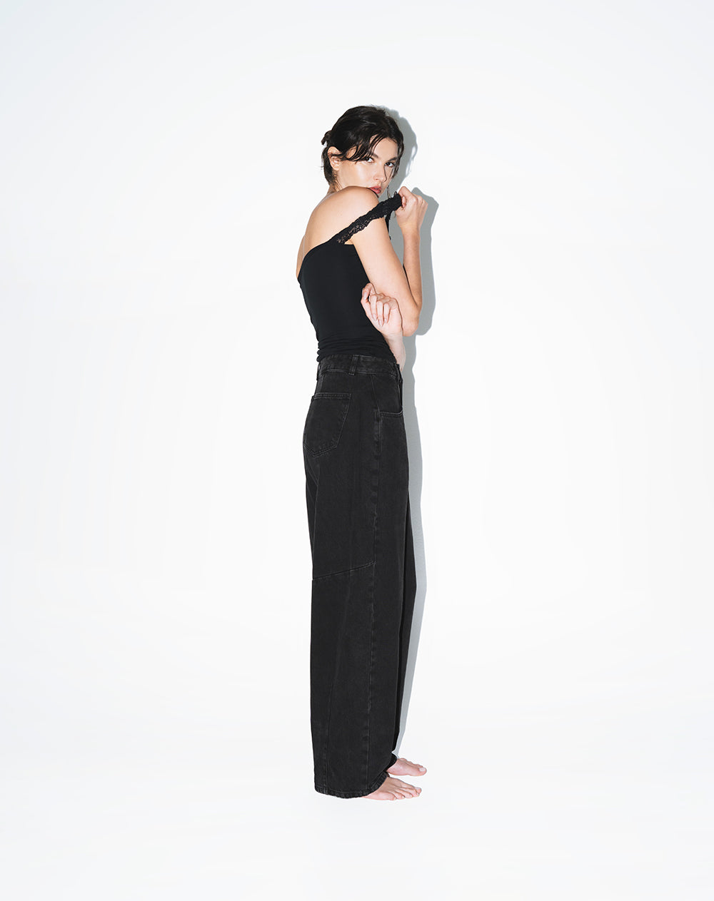 Jean baggy tiro medio negro mujer