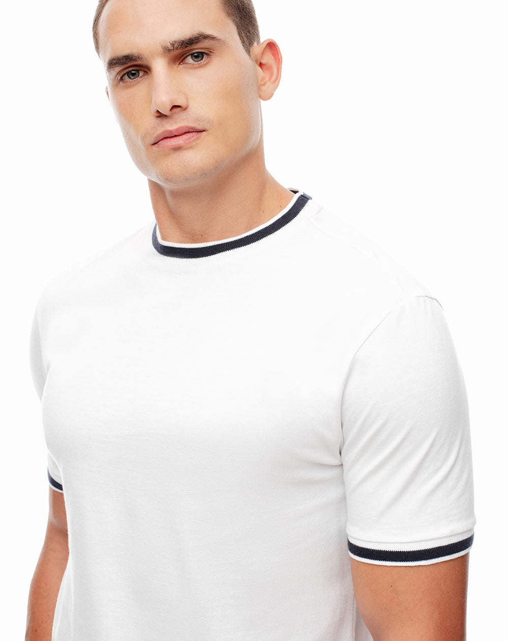 Camiseta regular fit manga corta blanca