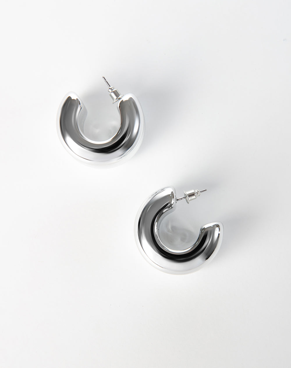Aretes plateados