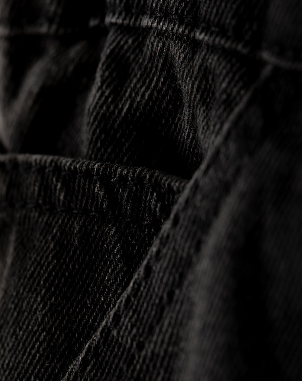 Jean regular fit tiro medio denim gris