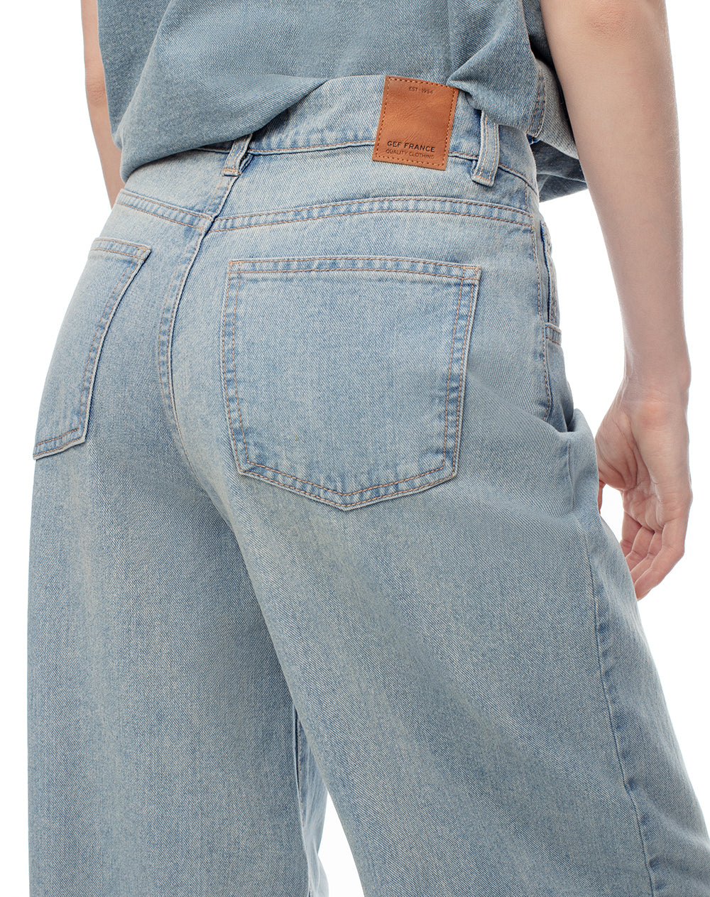 Jean loose fit tiro alto indigo medio