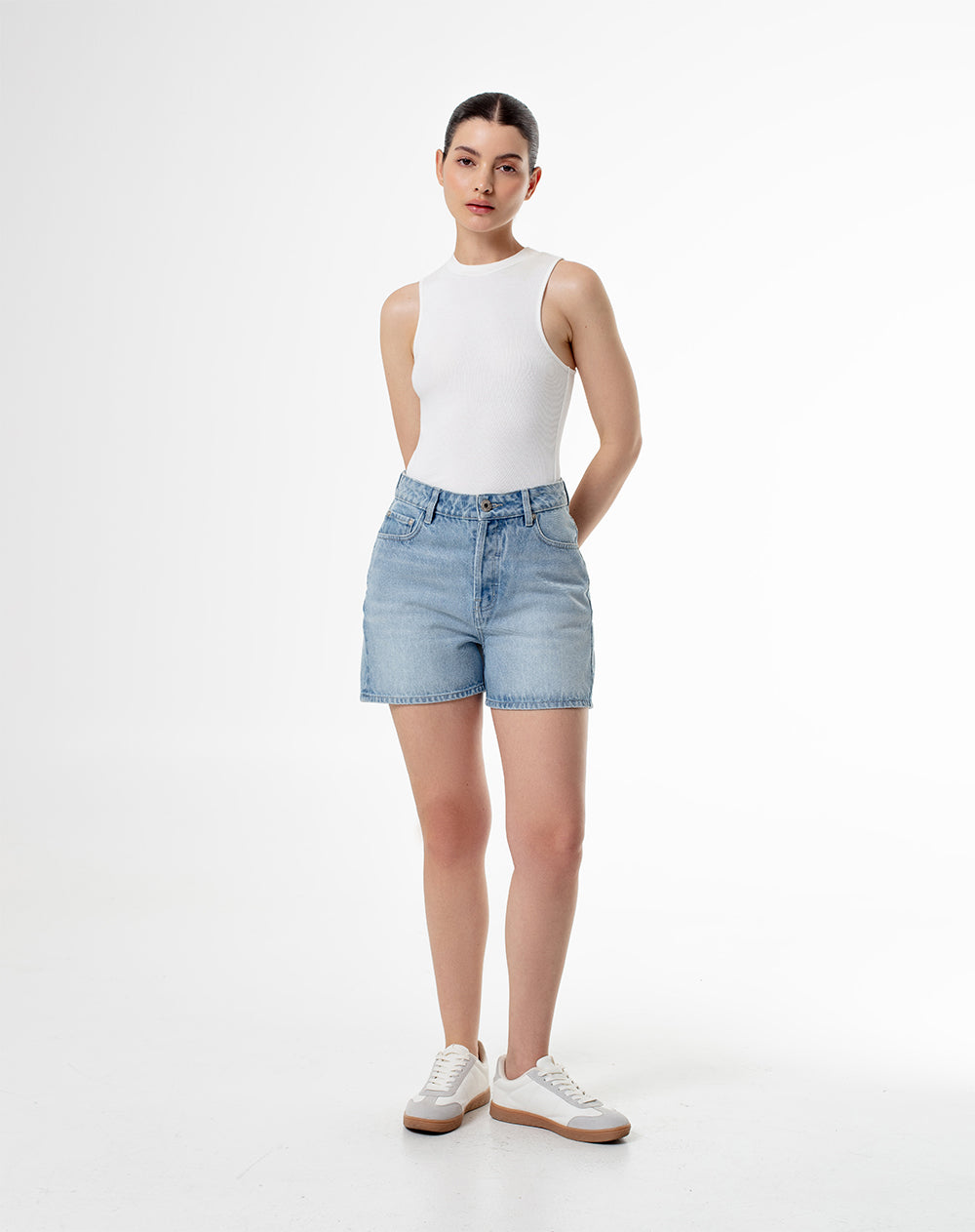 Short indigo medio